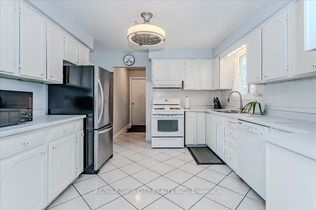 Photo 11 of 13 Alma Street, Brant, Brantford Twp — HOMEH