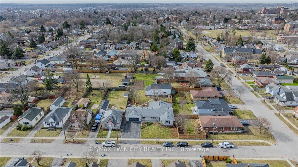 Photo 36 of 13 Alma Street, Brant, Brantford Twp — HOMEH