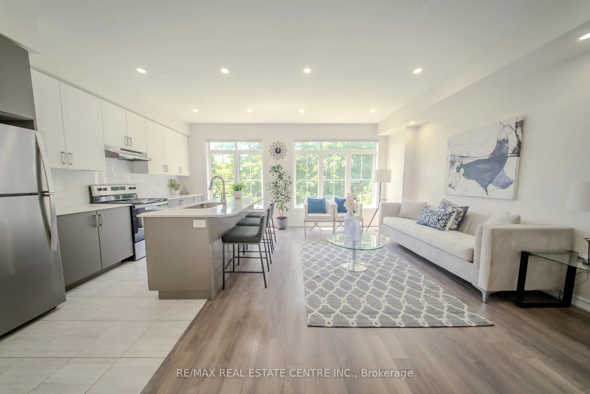 Photo 2 of Unit 42, 181 Parktree Drive, Vaughan, Maple — HOMEH