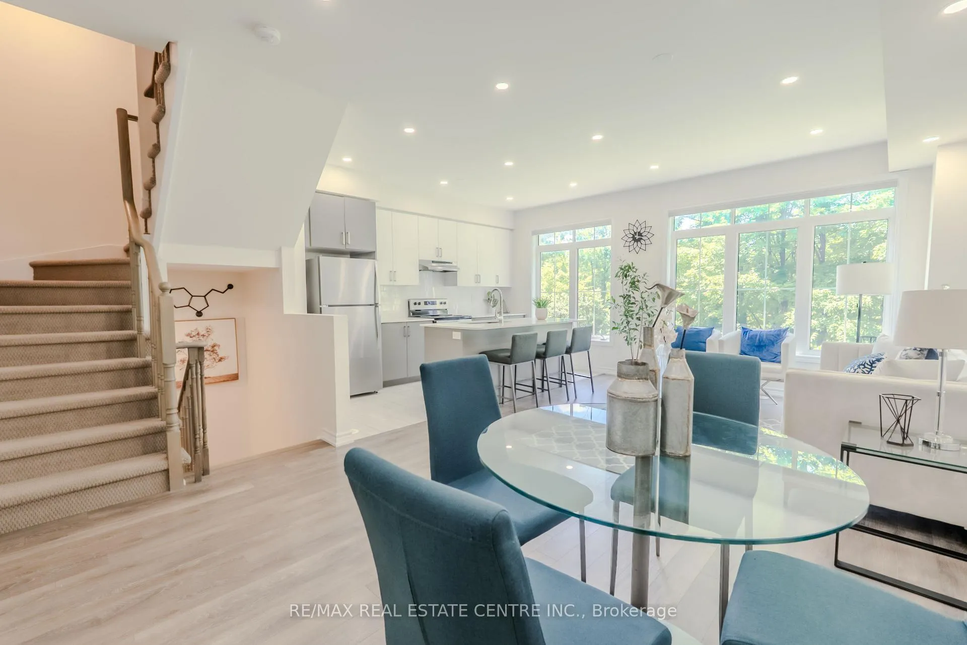 Photo 6 of Unit 42, 181 Parktree Drive, Vaughan, Maple — HOMEH