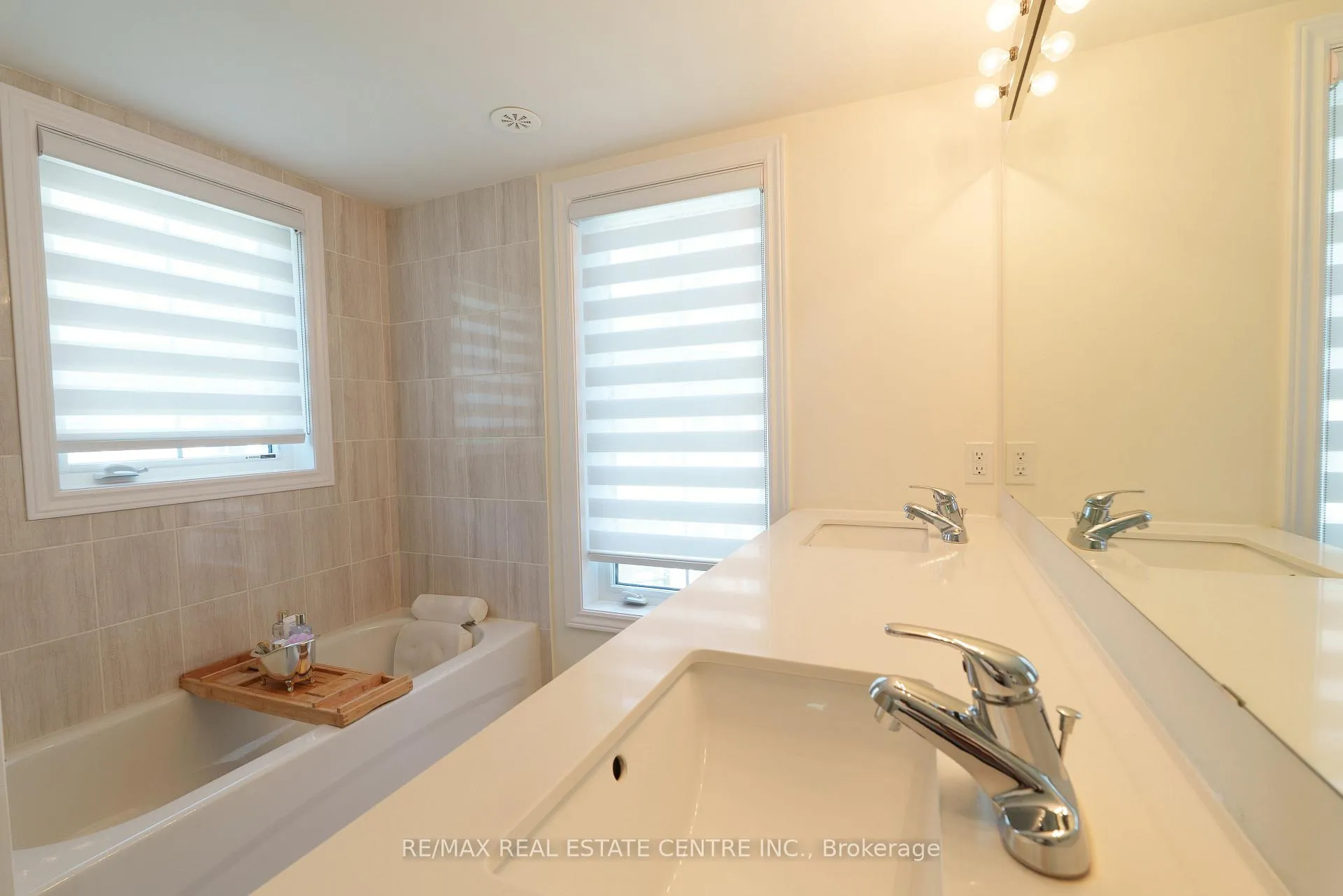 Photo 12 of Unit 42, 181 Parktree Drive, Vaughan, Maple — HOMEH