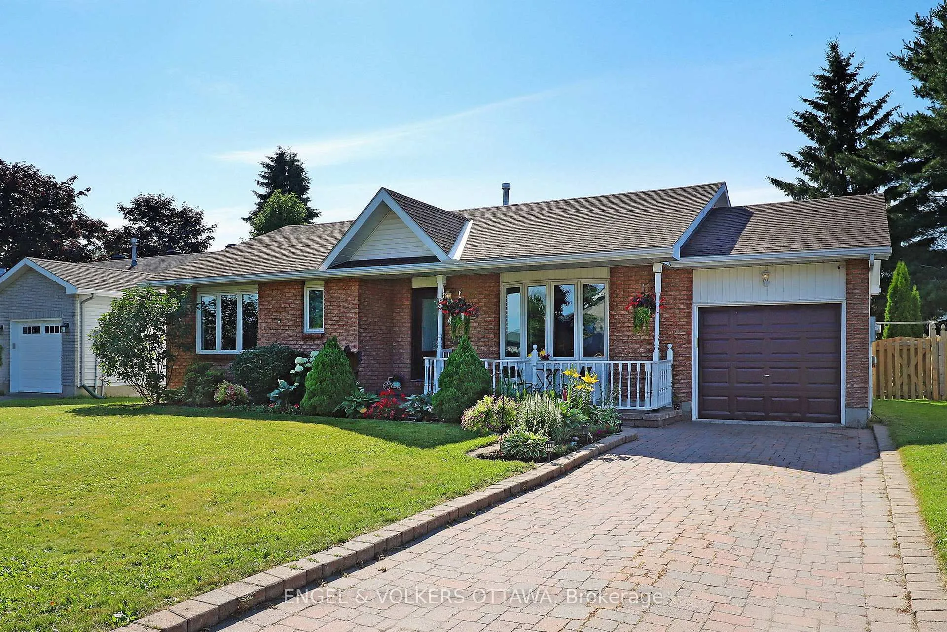 Photo 1 of 4 Maple Drive, Arnprior — HOMEH
