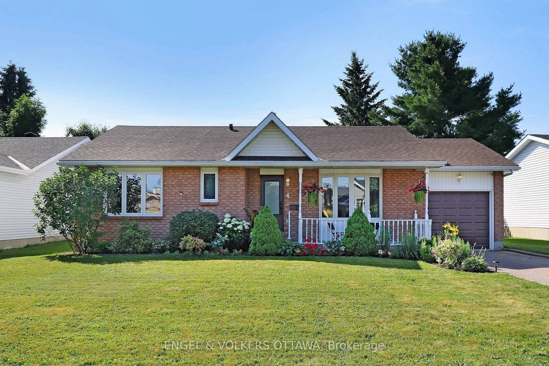 Photo 2 of 4 Maple Drive, Arnprior — HOMEH