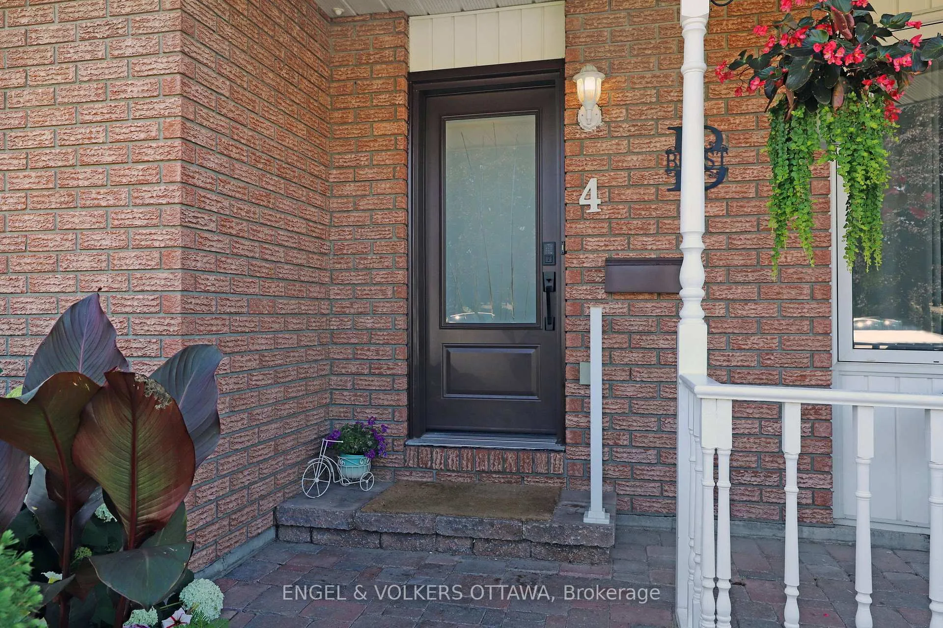 Photo 4 of 4 Maple Drive, Arnprior — HOMEH