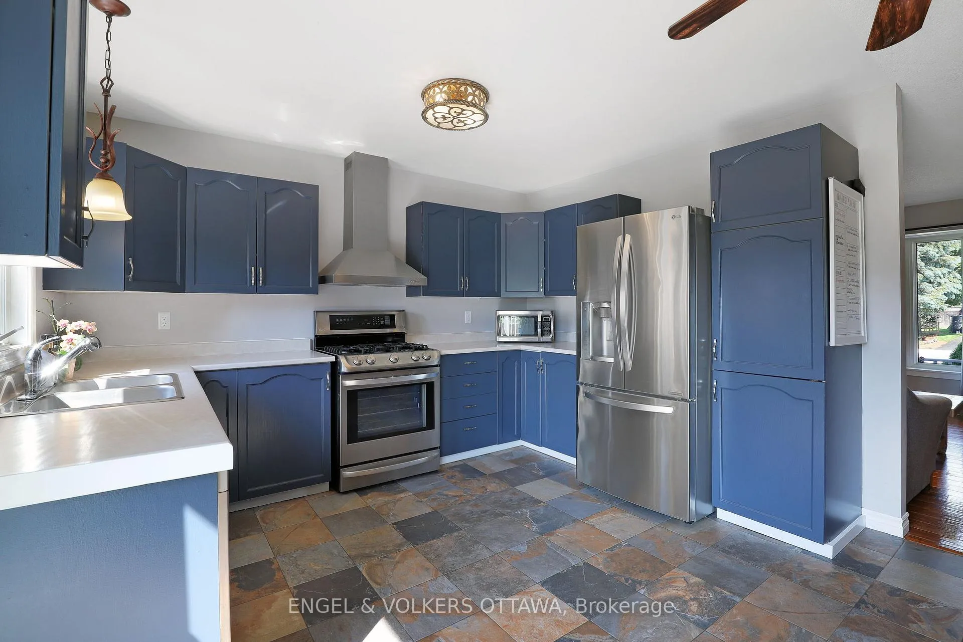 Photo 13 of 4 Maple Drive, Arnprior — HOMEH