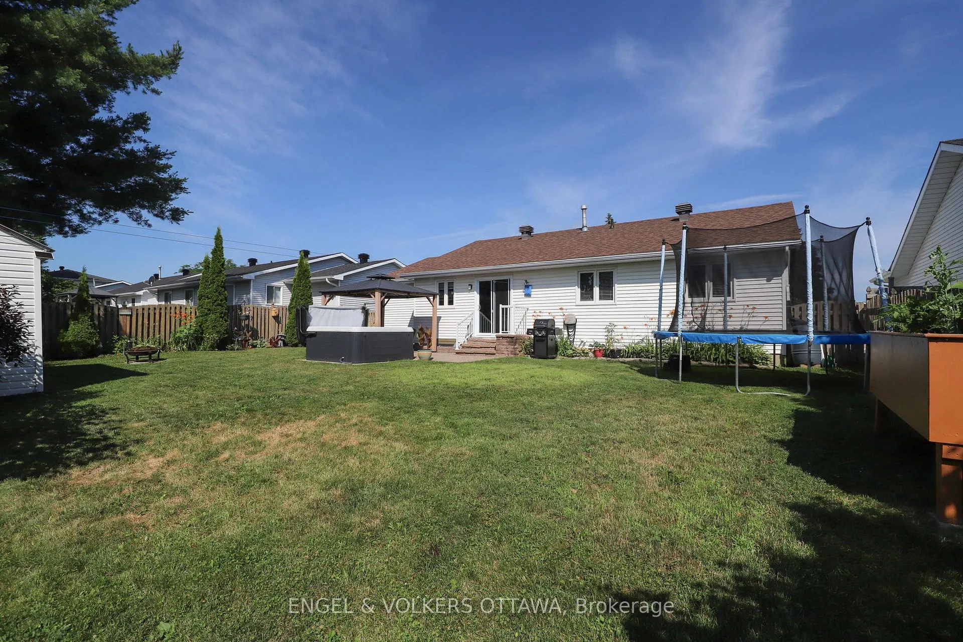 Photo 26 of 4 Maple Drive, Arnprior — HOMEH