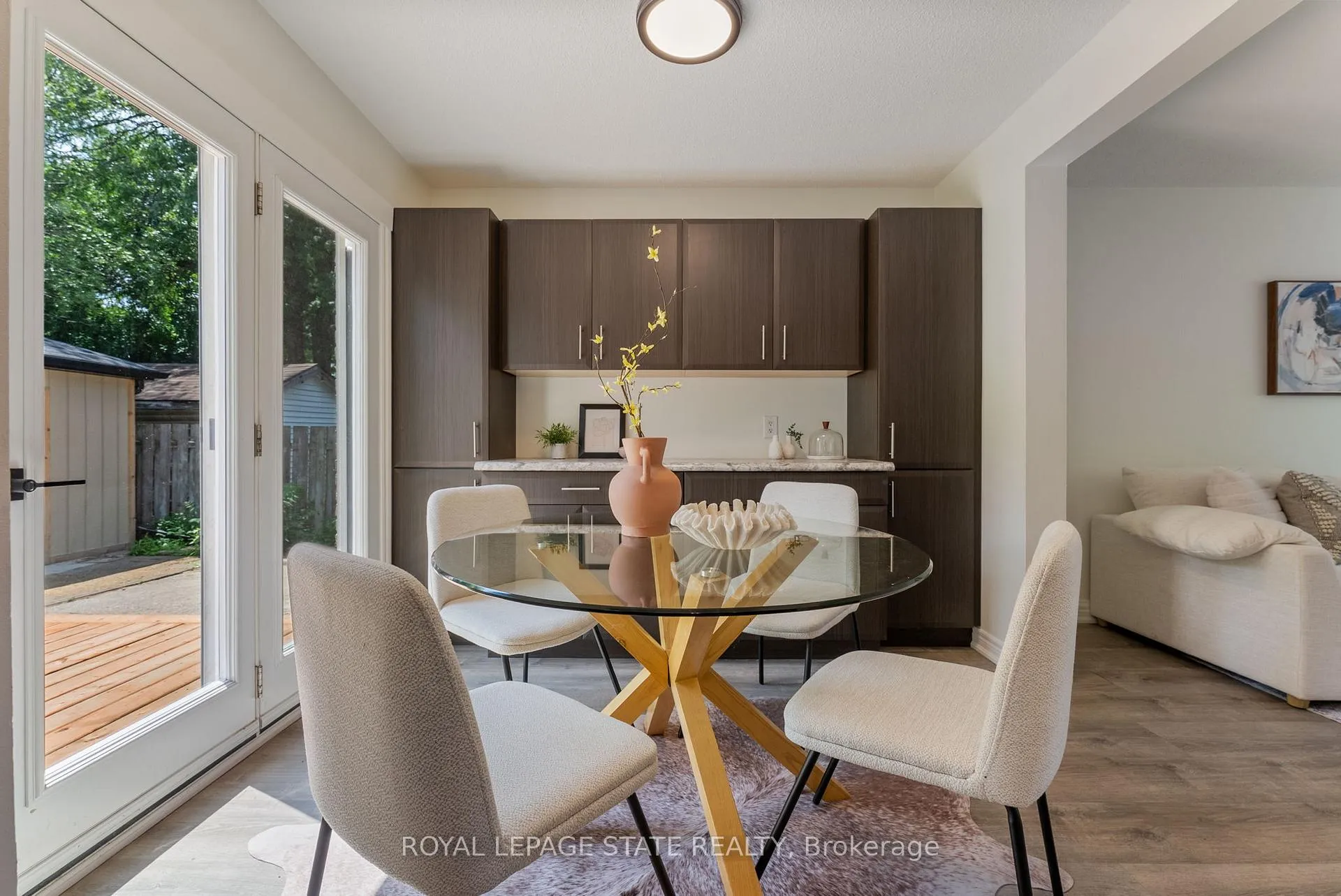 Photo 15 of 37 Birchpark Drive, Grimsby, Grimsby Beach — HOMEH