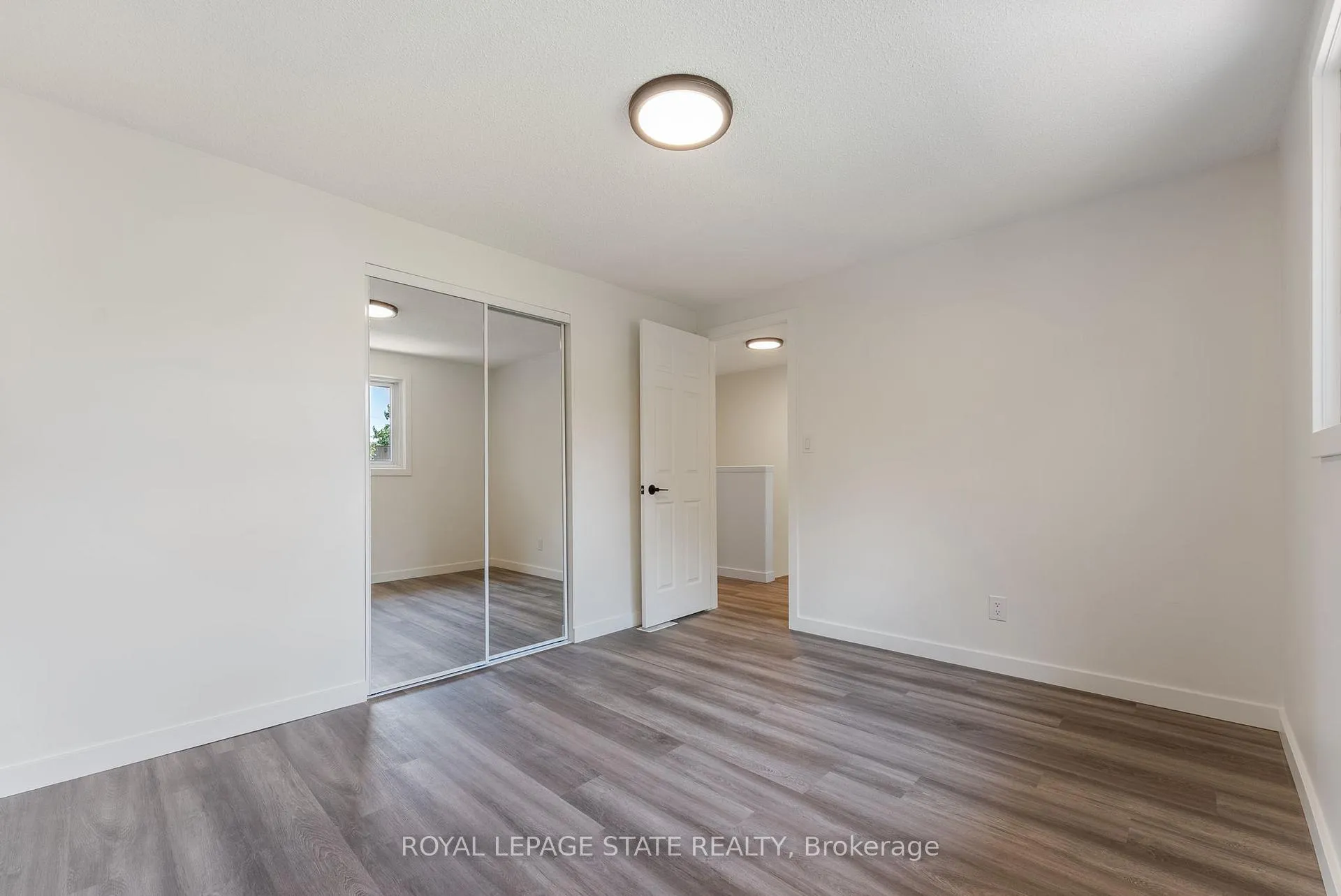 Photo 19 of 37 Birchpark Drive, Grimsby, Grimsby Beach — HOMEH
