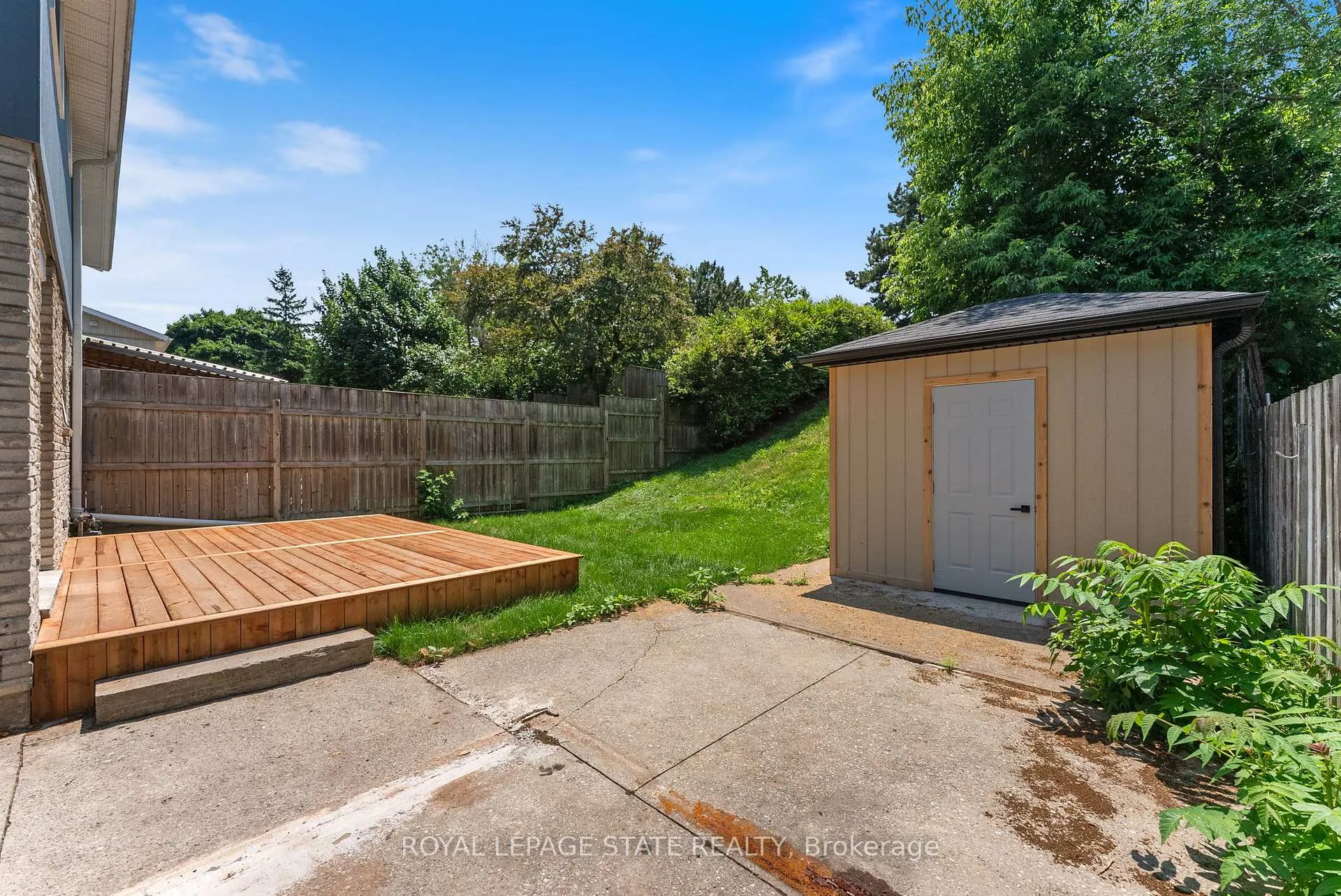 Photo 27 of 37 Birchpark Drive, Grimsby, Grimsby Beach — HOMEH