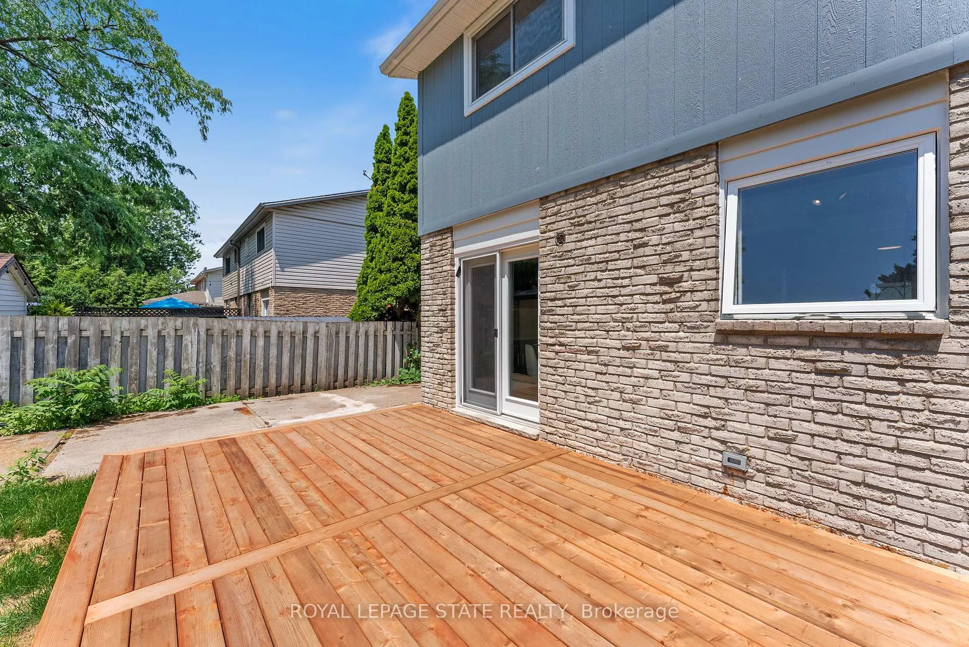 Photo 28 of 37 Birchpark Drive, Grimsby, Grimsby Beach — HOMEH