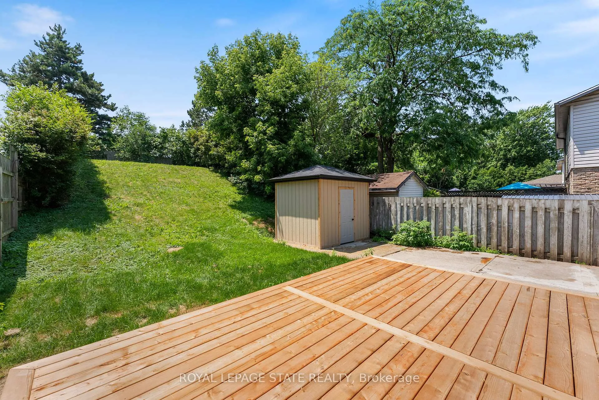Photo 29 of 37 Birchpark Drive, Grimsby, Grimsby Beach — HOMEH