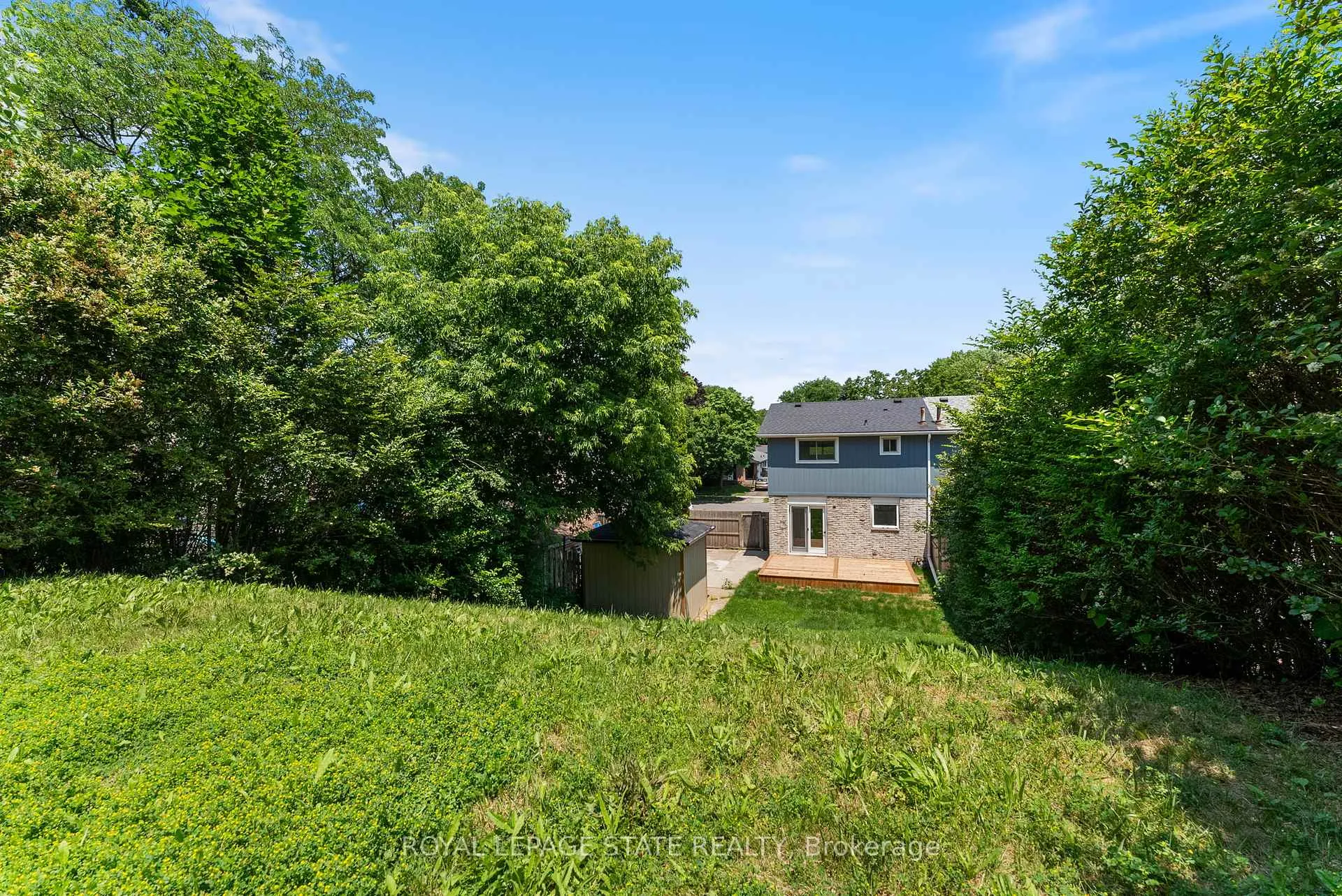 Photo 32 of 37 Birchpark Drive, Grimsby, Grimsby Beach — HOMEH