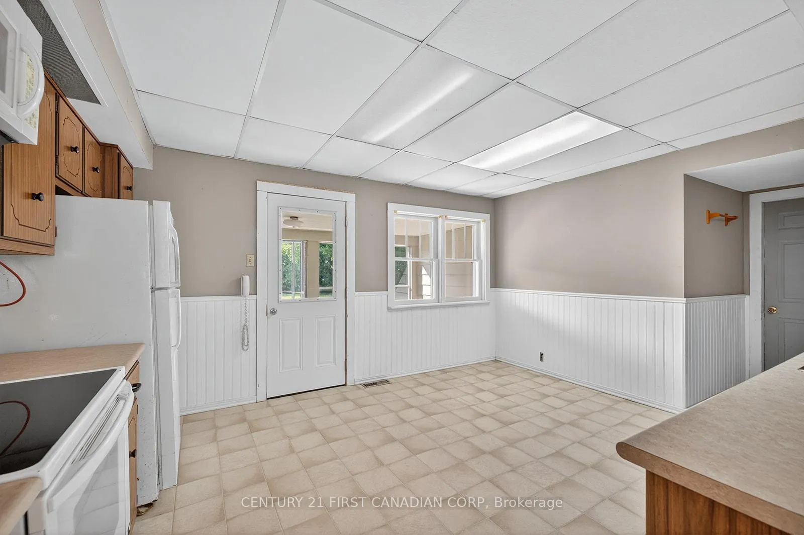 Photo 10 of 20068 Bury Road, Chatham-Kent, Highgate — HOMEH