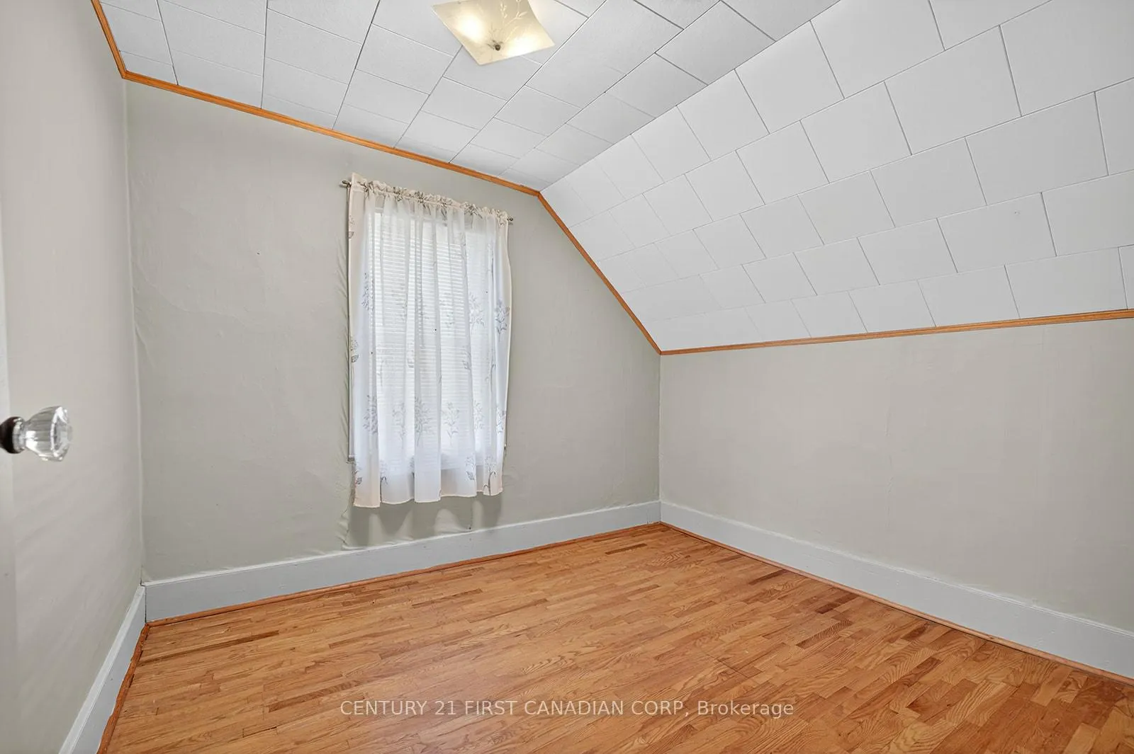 Photo 26 of 20068 Bury Road, Chatham-Kent, Highgate — HOMEH