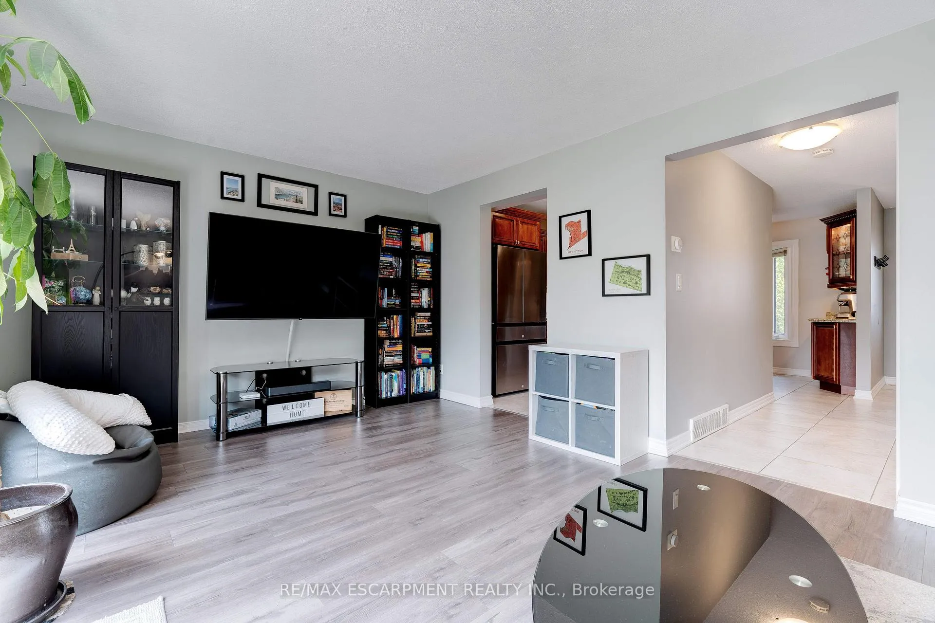 Photo 6 of 23 Niagara Street, Grimsby, Grimsby Beach — HOMEH