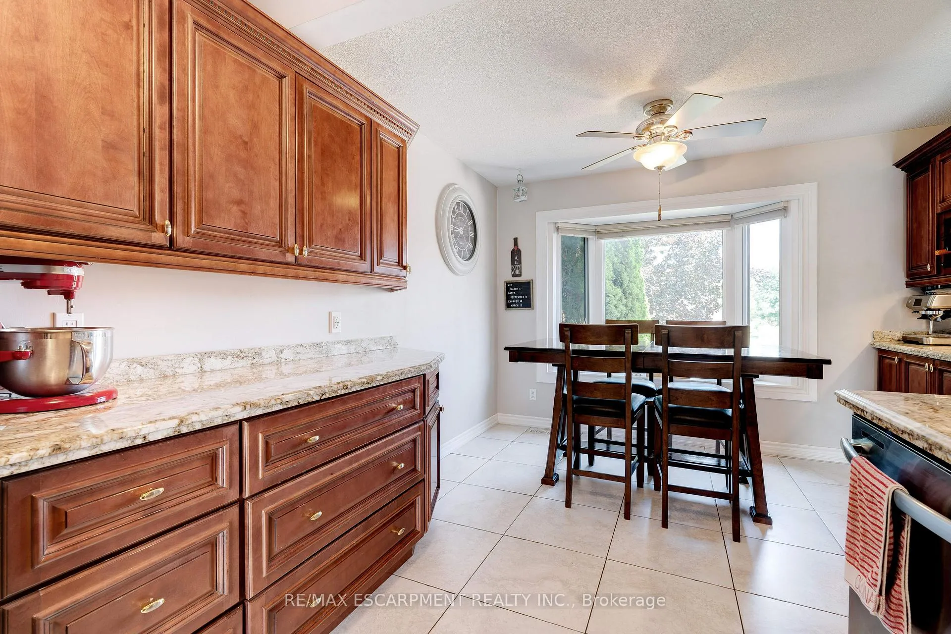 Photo 11 of 23 Niagara Street, Grimsby, Grimsby Beach — HOMEH