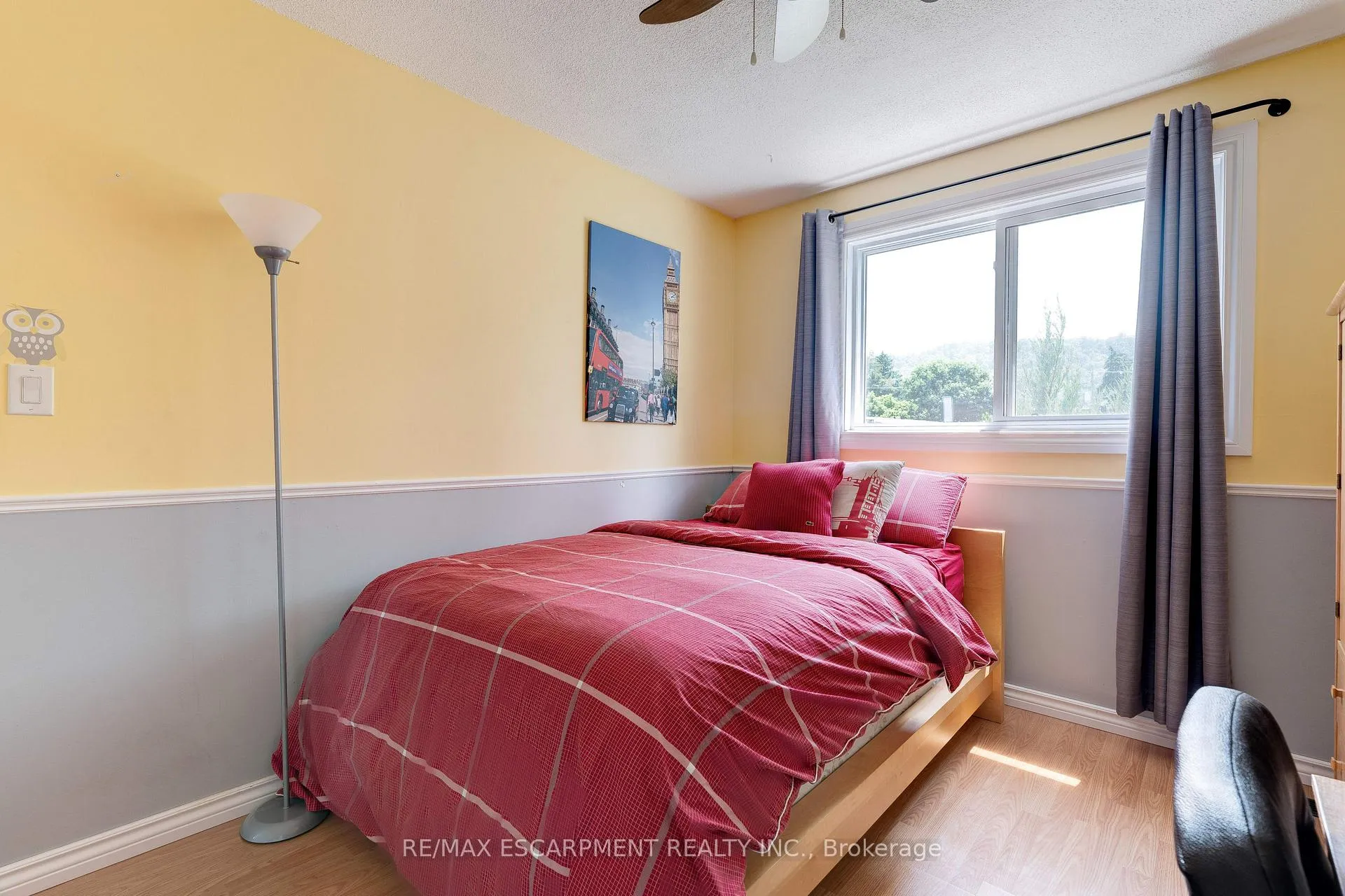 Photo 23 of 23 Niagara Street, Grimsby, Grimsby Beach — HOMEH