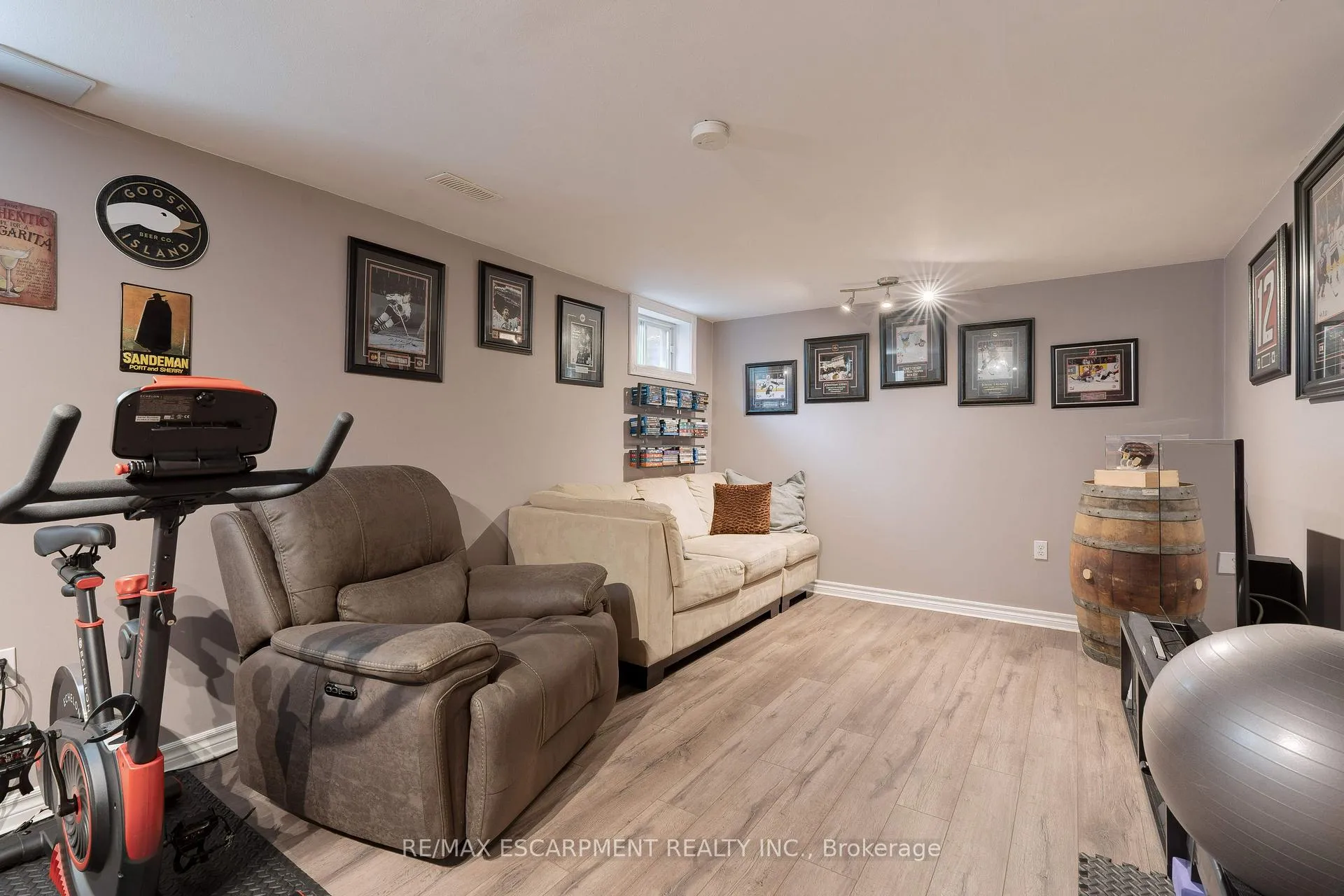 Photo 30 of 23 Niagara Street, Grimsby, Grimsby Beach — HOMEH