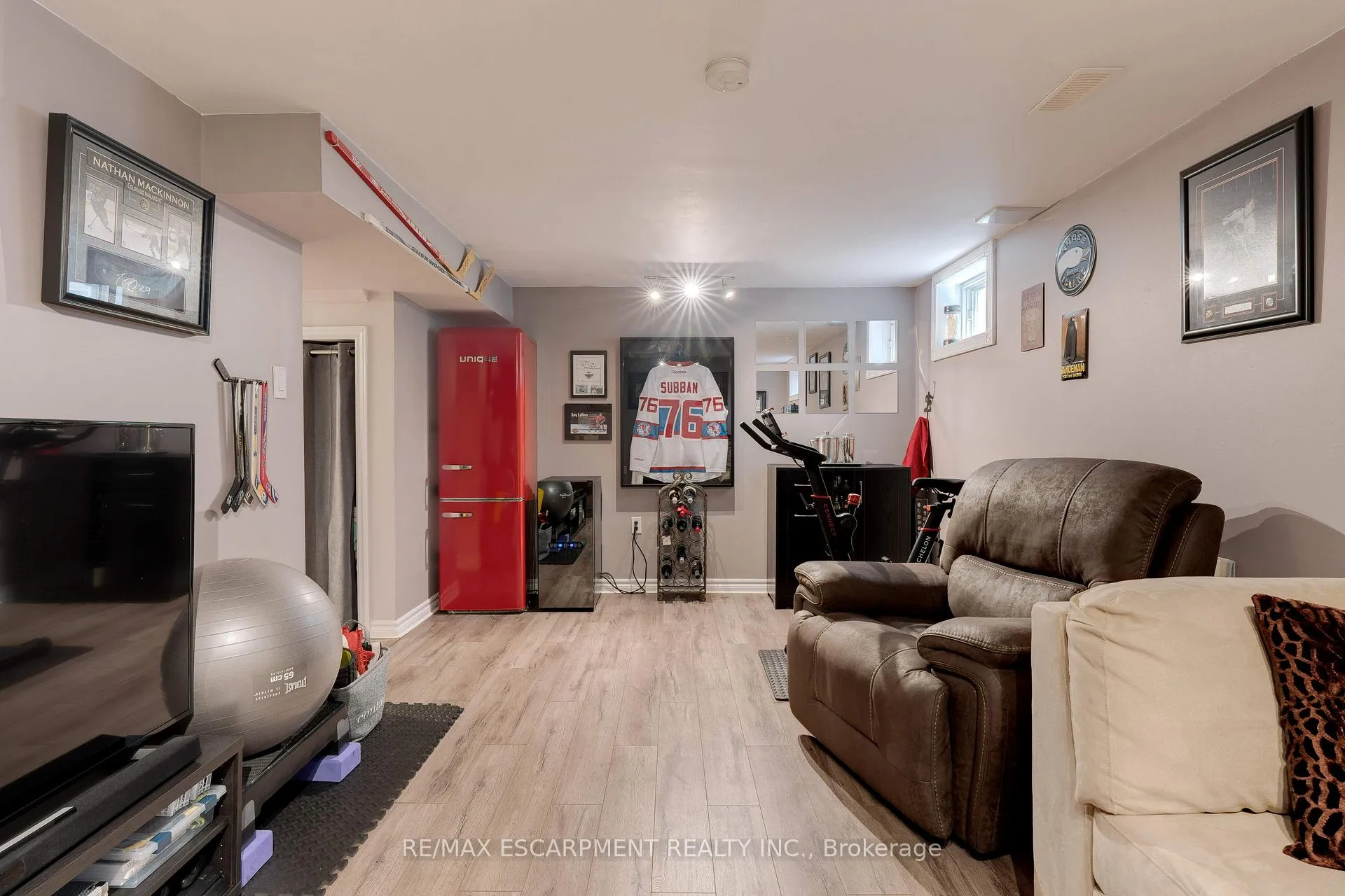 Photo 32 of 23 Niagara Street, Grimsby, Grimsby Beach — HOMEH