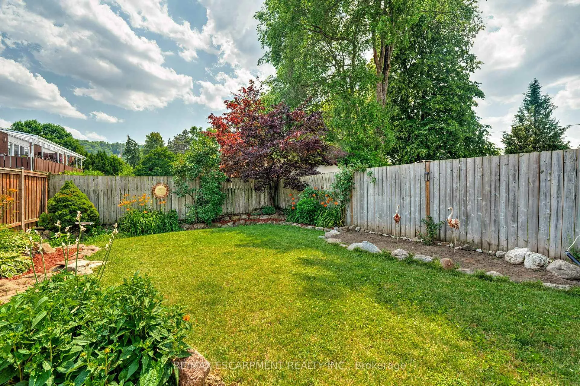 Photo 41 of 23 Niagara Street, Grimsby, Grimsby Beach — HOMEH