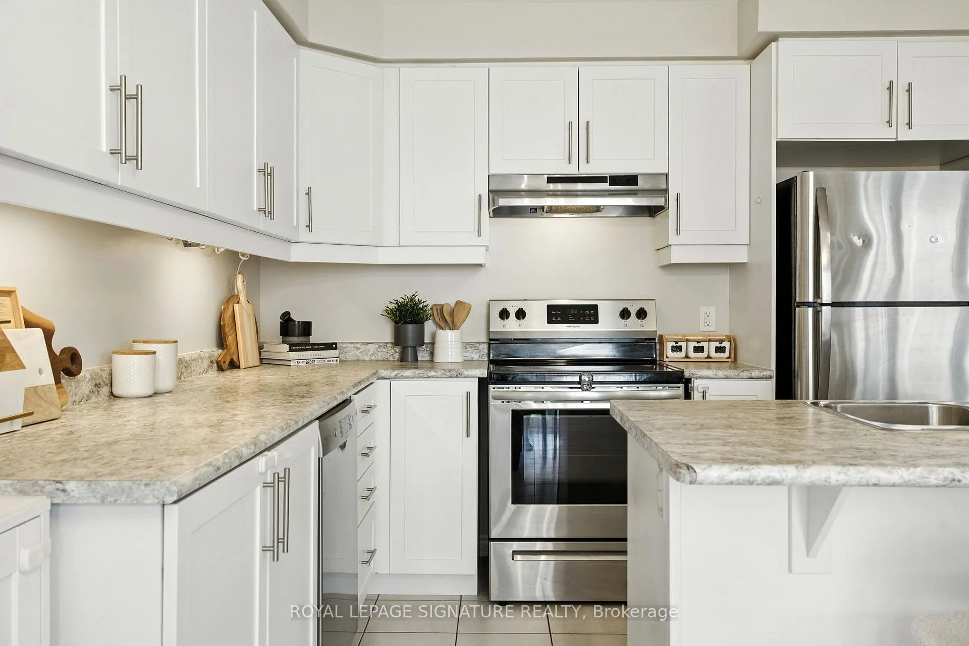 Photo 14 of Unit 7, 1000 Asleton Boulevard, Milton, Willmott — HOMEH