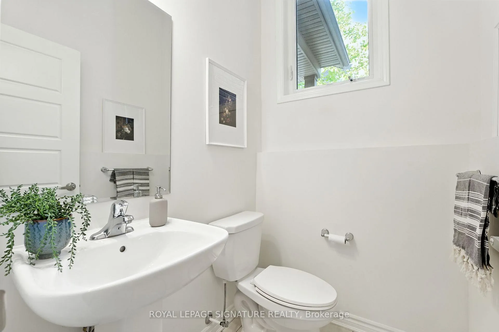 Photo 20 of Unit 7, 1000 Asleton Boulevard, Milton, Willmott — HOMEH