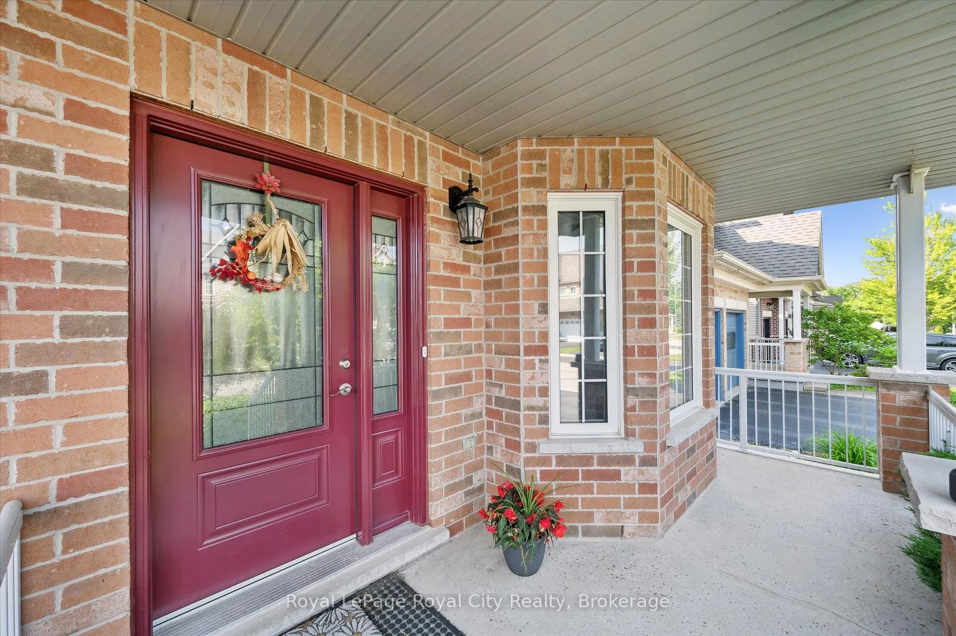 Photo 5 of 4 Holland Crescent, Guelph, Pineridge/Westminster Woods — HOMEH