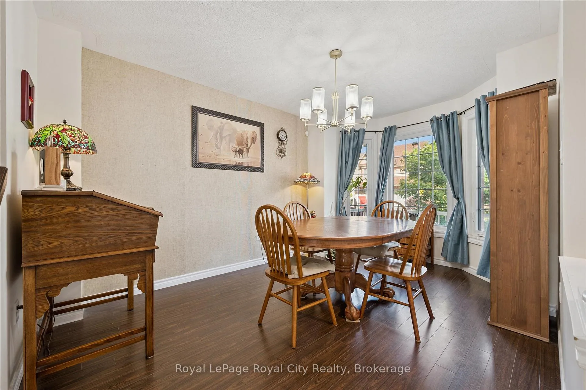 Photo 8 of 4 Holland Crescent, Guelph, Pineridge/Westminster Woods — HOMEH