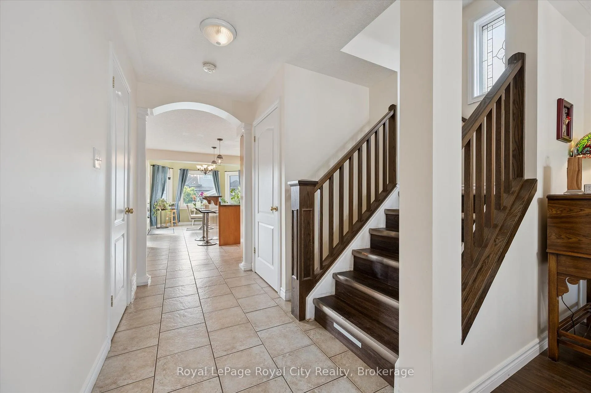 Photo 10 of 4 Holland Crescent, Guelph, Pineridge/Westminster Woods — HOMEH