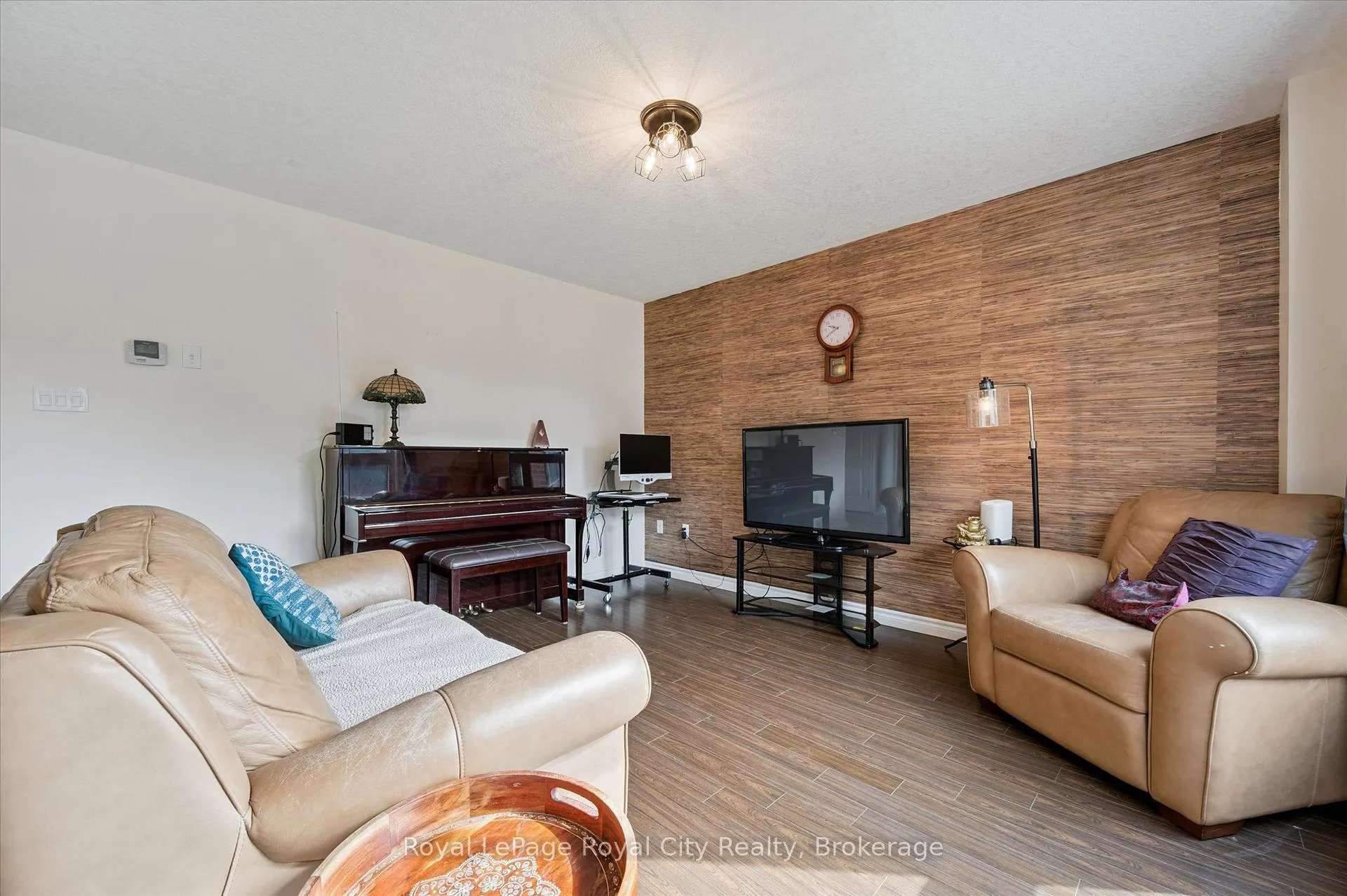 Photo 13 of 4 Holland Crescent, Guelph, Pineridge/Westminster Woods — HOMEH