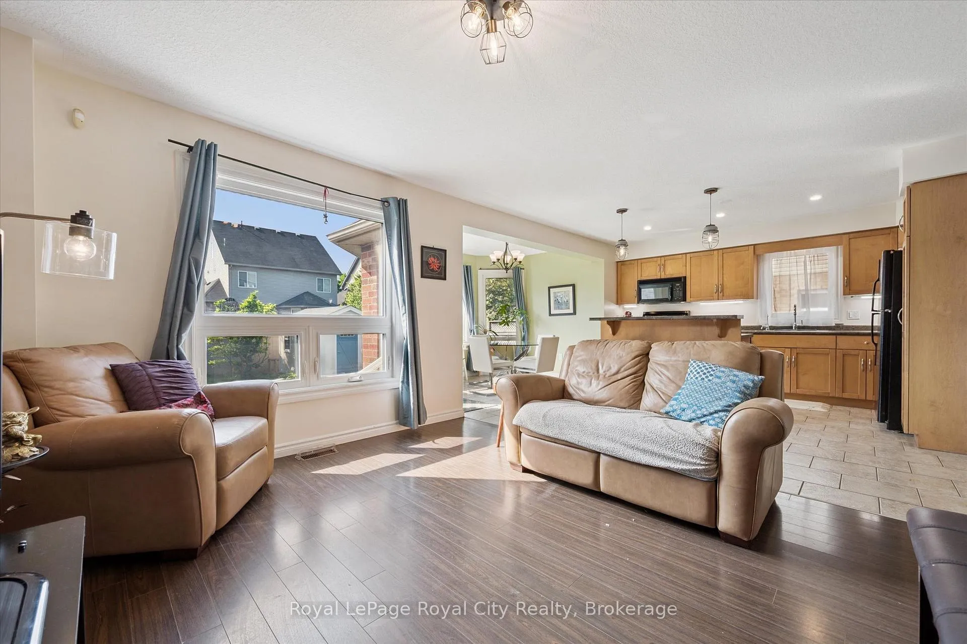 Photo 14 of 4 Holland Crescent, Guelph, Pineridge/Westminster Woods — HOMEH