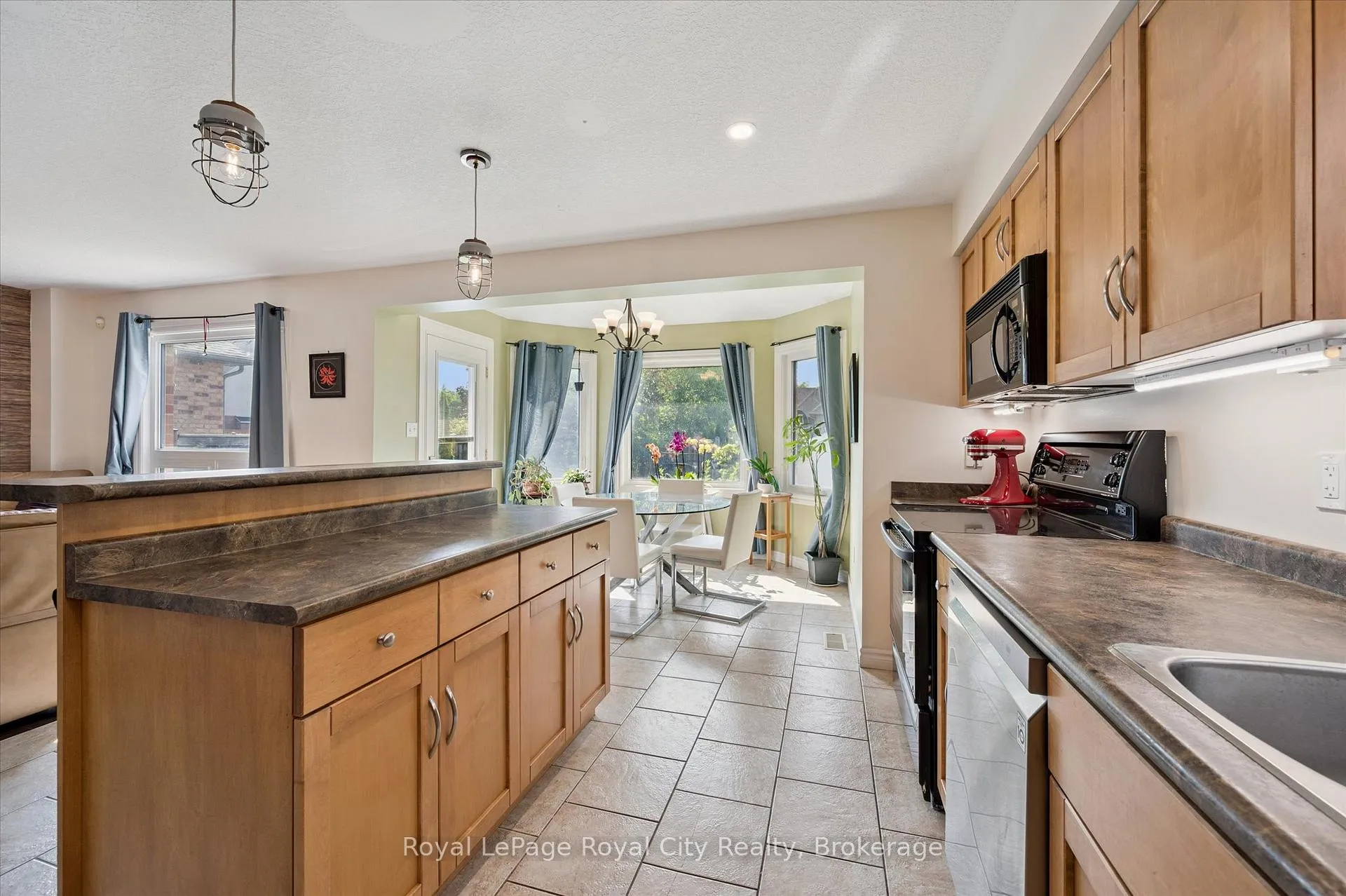 Photo 18 of 4 Holland Crescent, Guelph, Pineridge/Westminster Woods — HOMEH