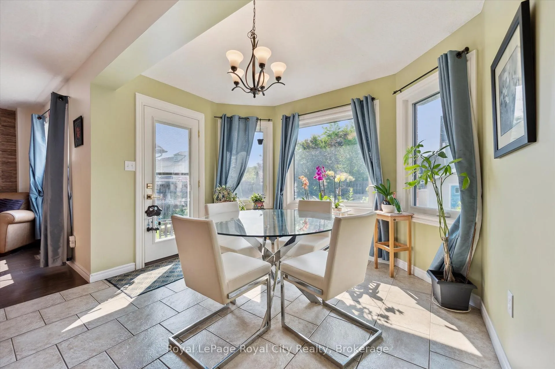 Photo 19 of 4 Holland Crescent, Guelph, Pineridge/Westminster Woods — HOMEH