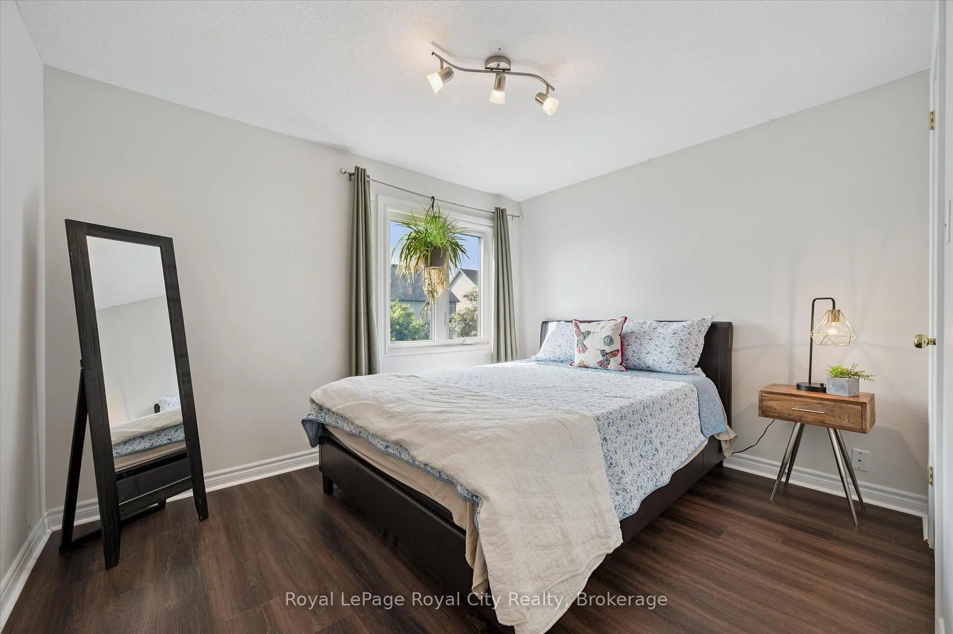 Photo 22 of 4 Holland Crescent, Guelph, Pineridge/Westminster Woods — HOMEH