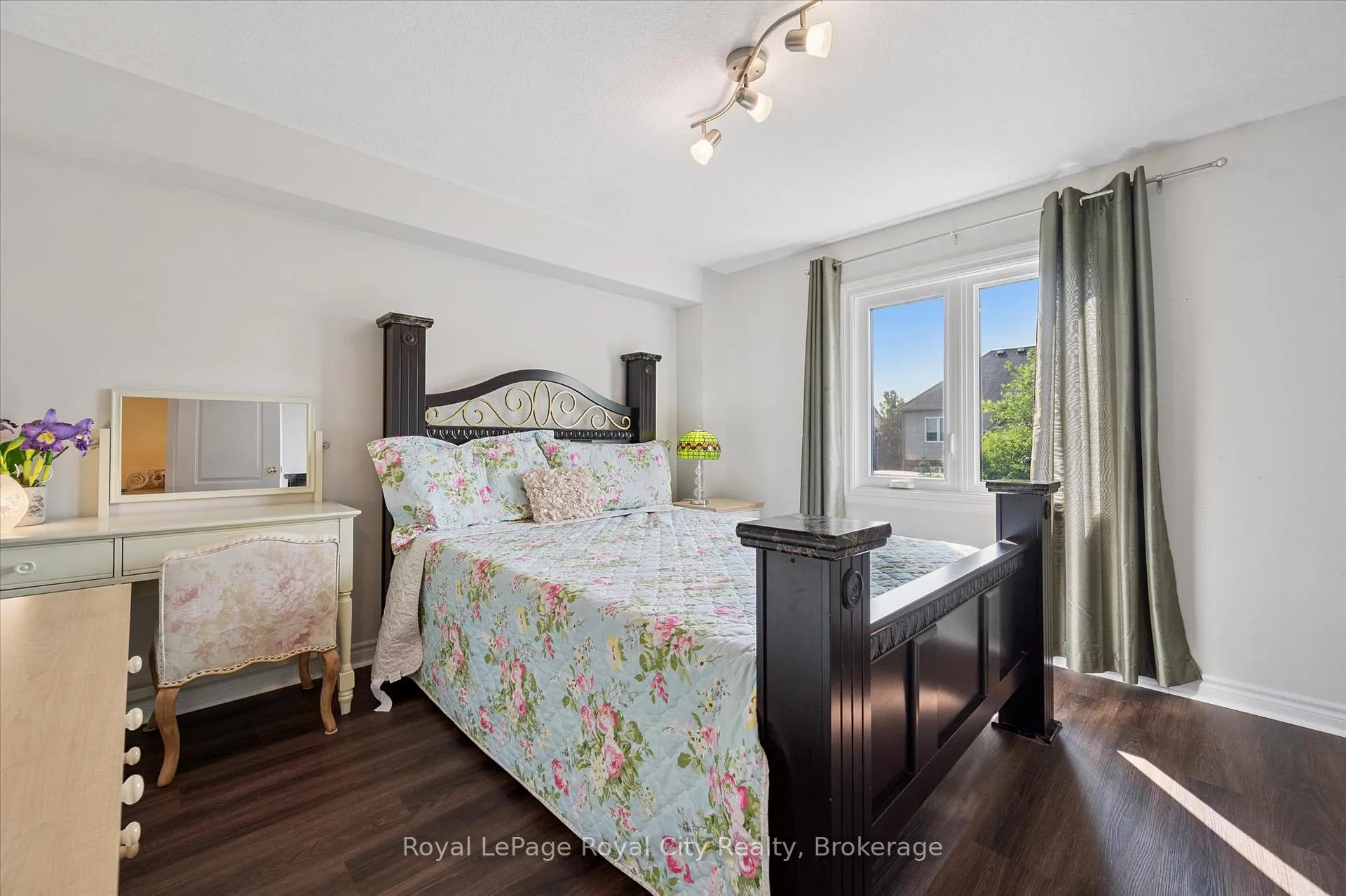 Photo 23 of 4 Holland Crescent, Guelph, Pineridge/Westminster Woods — HOMEH