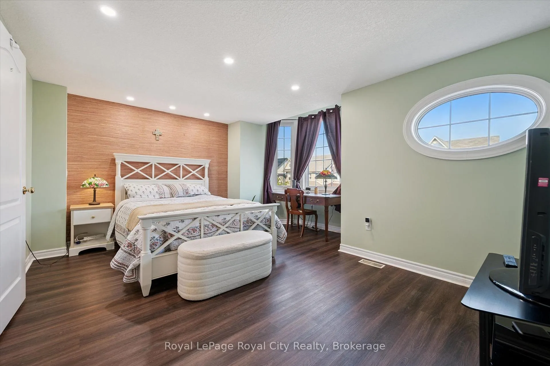 Photo 25 of 4 Holland Crescent, Guelph, Pineridge/Westminster Woods — HOMEH