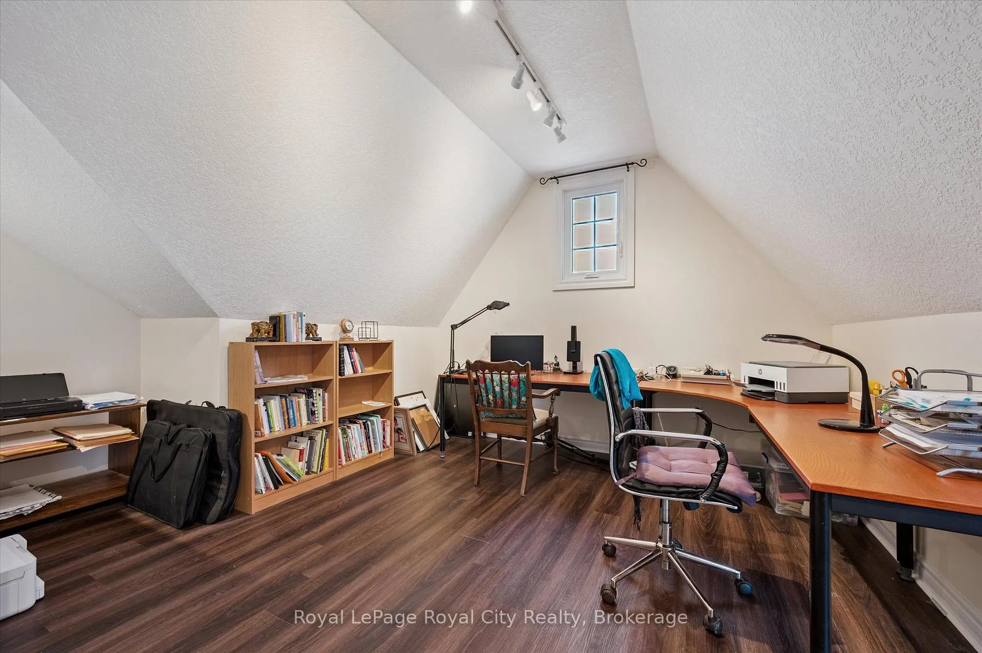 Photo 35 of 4 Holland Crescent, Guelph, Pineridge/Westminster Woods — HOMEH