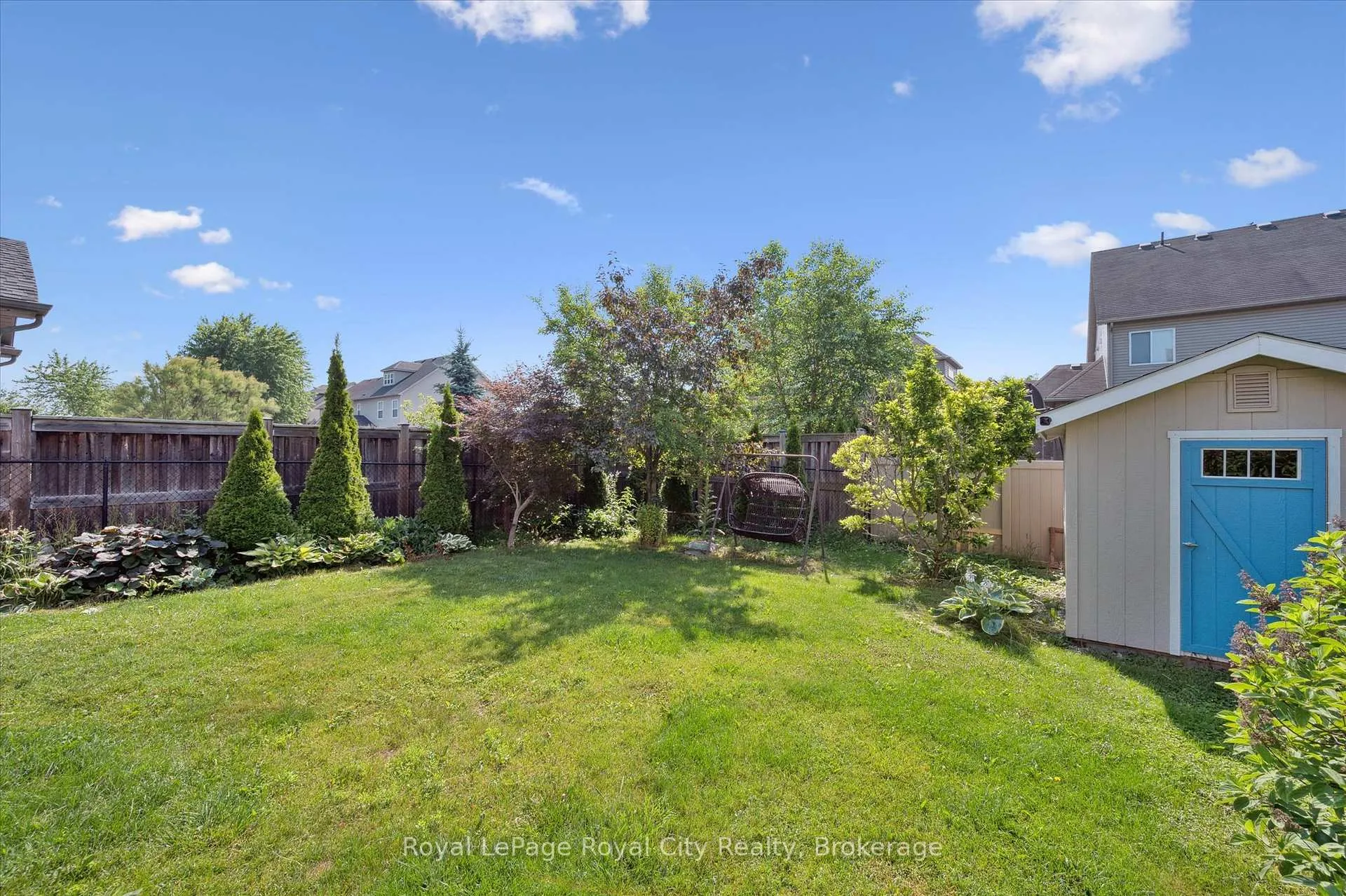 Photo 39 of 4 Holland Crescent, Guelph, Pineridge/Westminster Woods — HOMEH