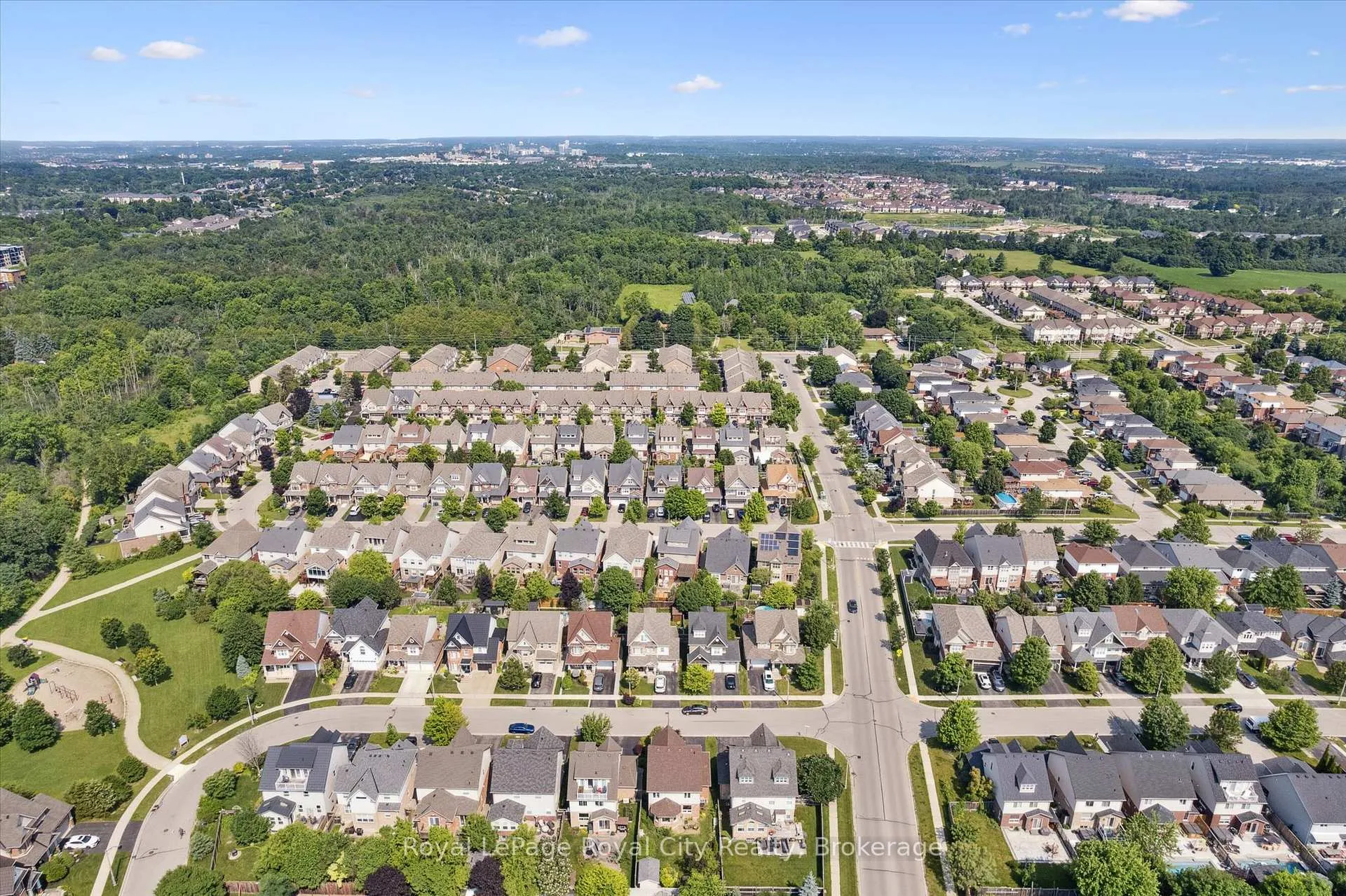 Photo 45 of 4 Holland Crescent, Guelph, Pineridge/Westminster Woods — HOMEH