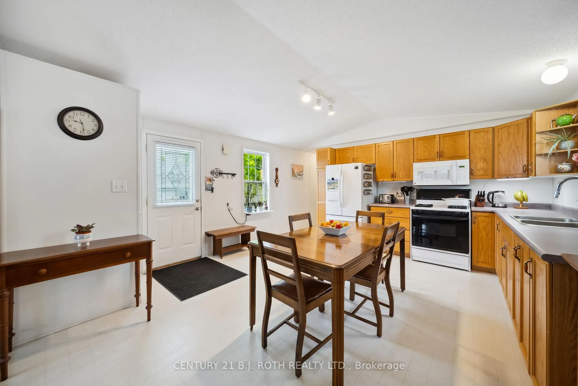 Photo 3 of 4117 Ash Crescent, Severn, Rural Severn — HOMEH