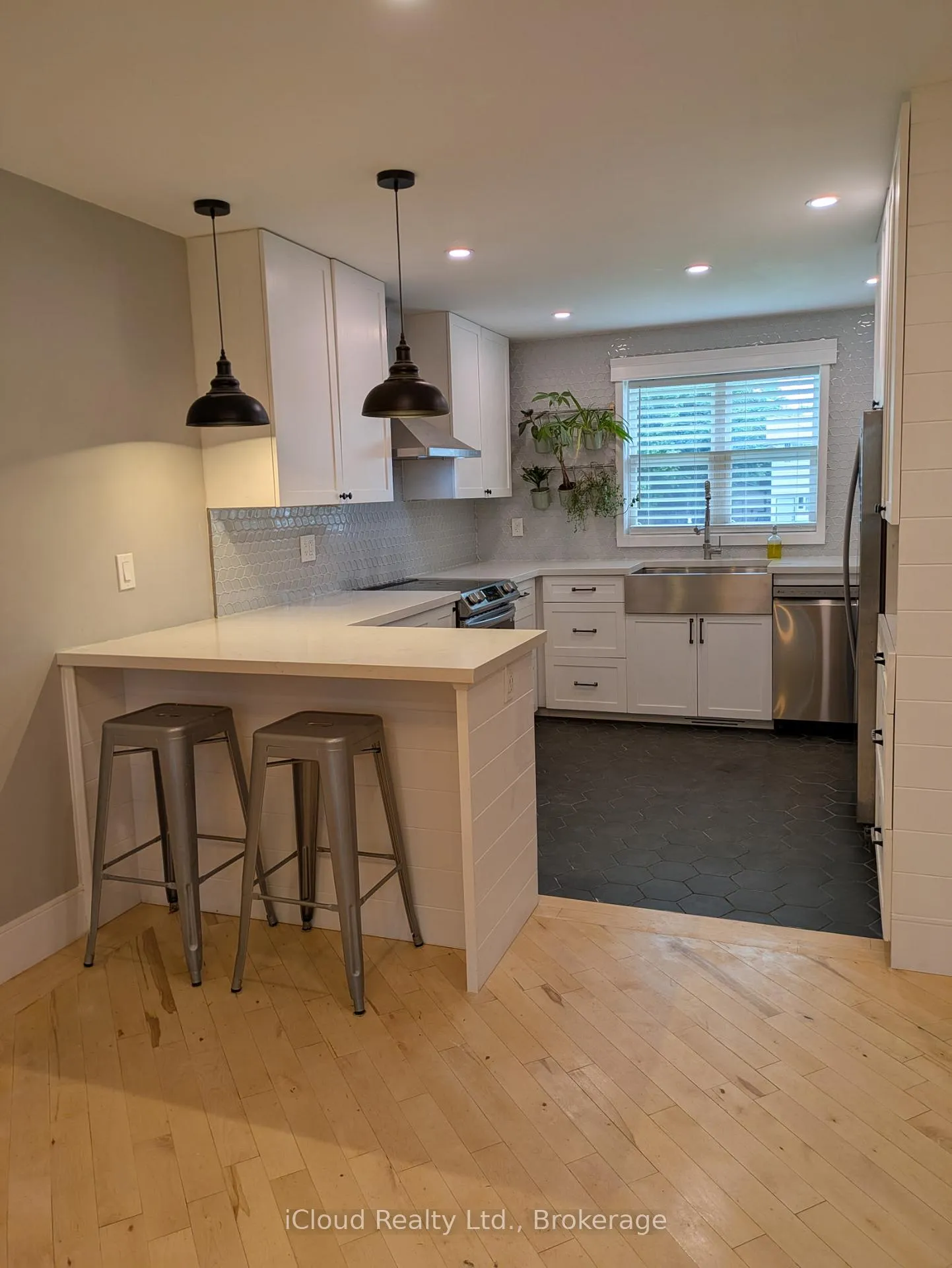 Photo 3 of 101 Holditch Street, Bracebridge, Monck (Bracebridge) — HOMEH