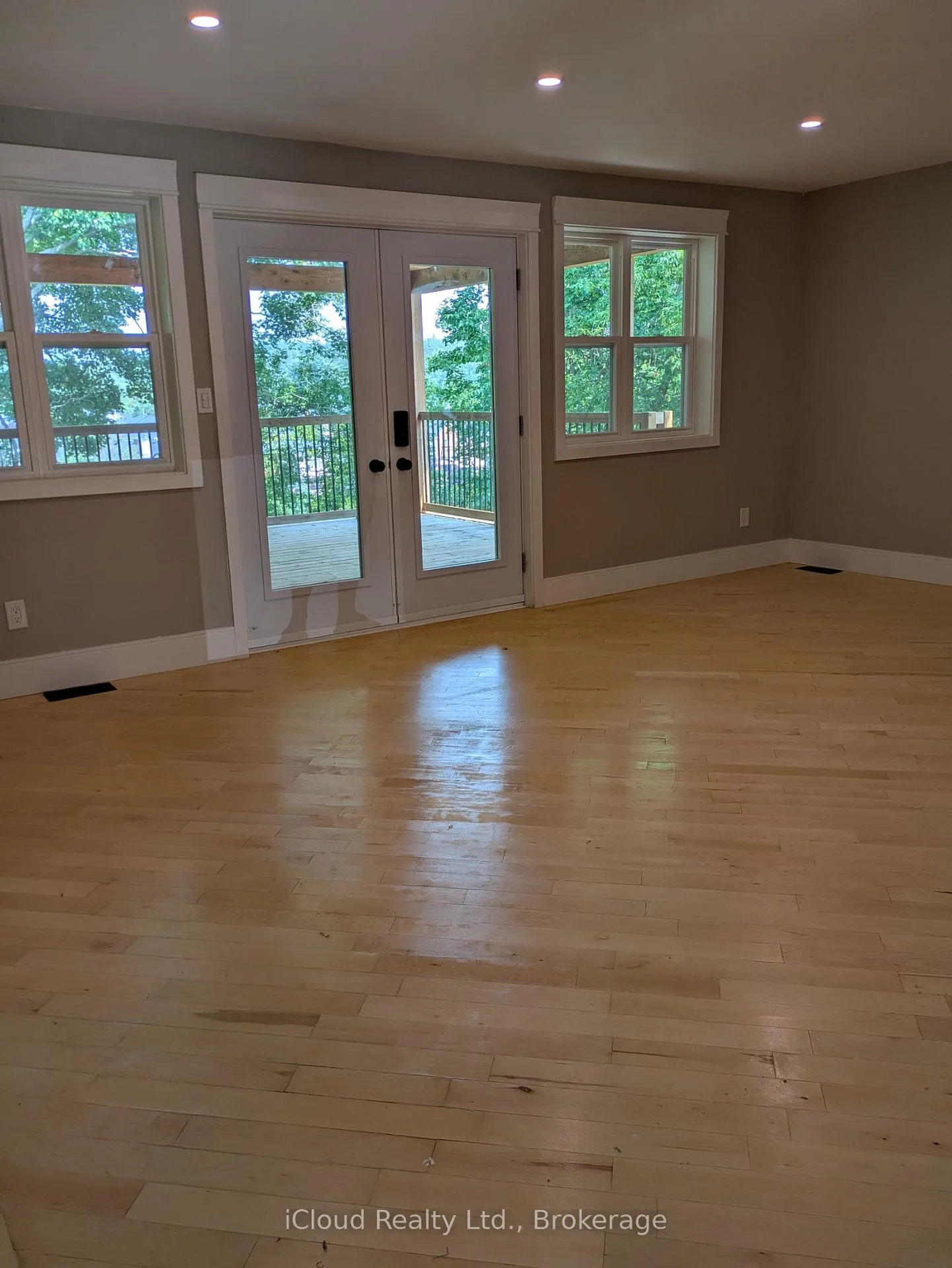 Photo 4 of 101 Holditch Street, Bracebridge, Monck (Bracebridge) — HOMEH