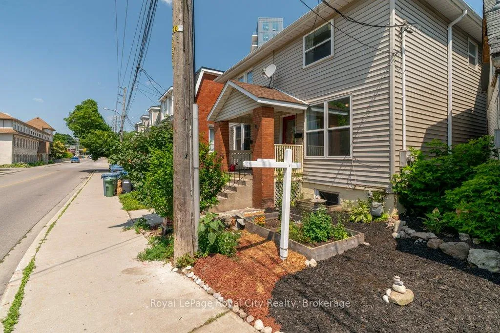 Photo 3 of 104 Neeve Street, Guelph, St. Patrick's Ward — HOMEH
