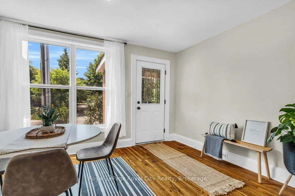 Photo 6 of 104 Neeve Street, Guelph, St. Patrick's Ward — HOMEH