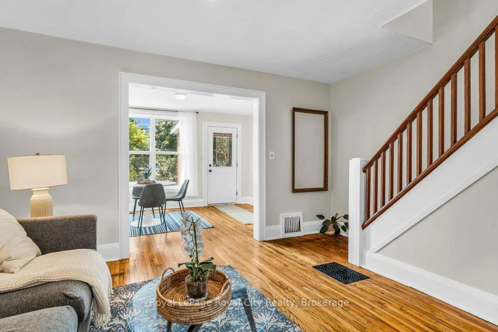 Photo 11 of 104 Neeve Street, Guelph, St. Patrick's Ward — HOMEH