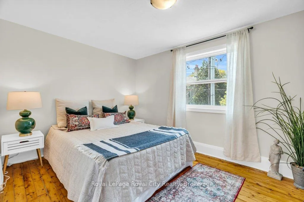 Photo 17 of 104 Neeve Street, Guelph, St. Patrick's Ward — HOMEH