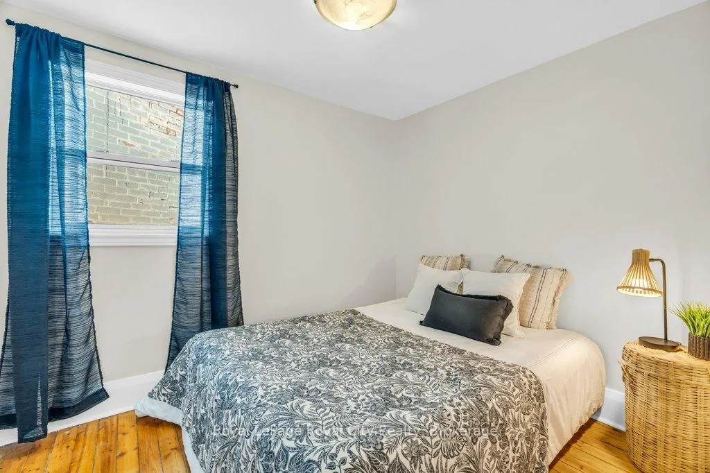 Photo 19 of 104 Neeve Street, Guelph, St. Patrick's Ward — HOMEH
