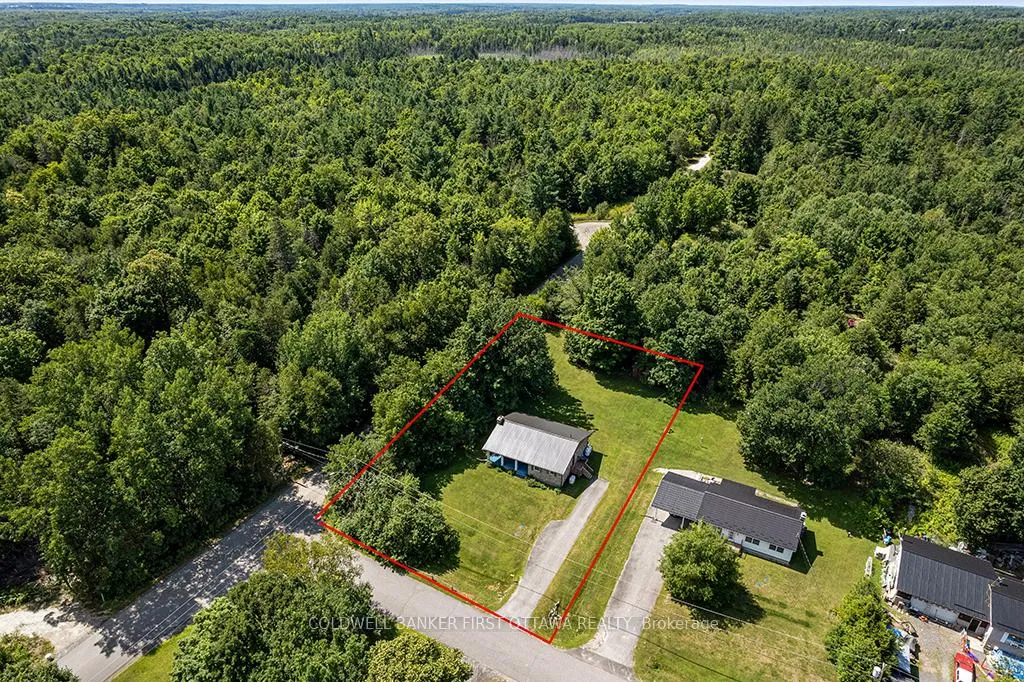Photo 2 of 108 Willis Street, Lanark Highlands, Lanark Highlands (Lanark) Twp — HOMEH