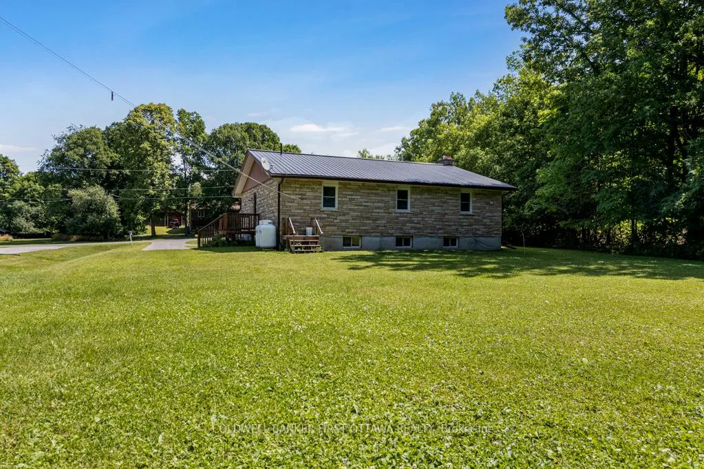 Photo 4 of 108 Willis Street, Lanark Highlands, Lanark Highlands (Lanark) Twp — HOMEH