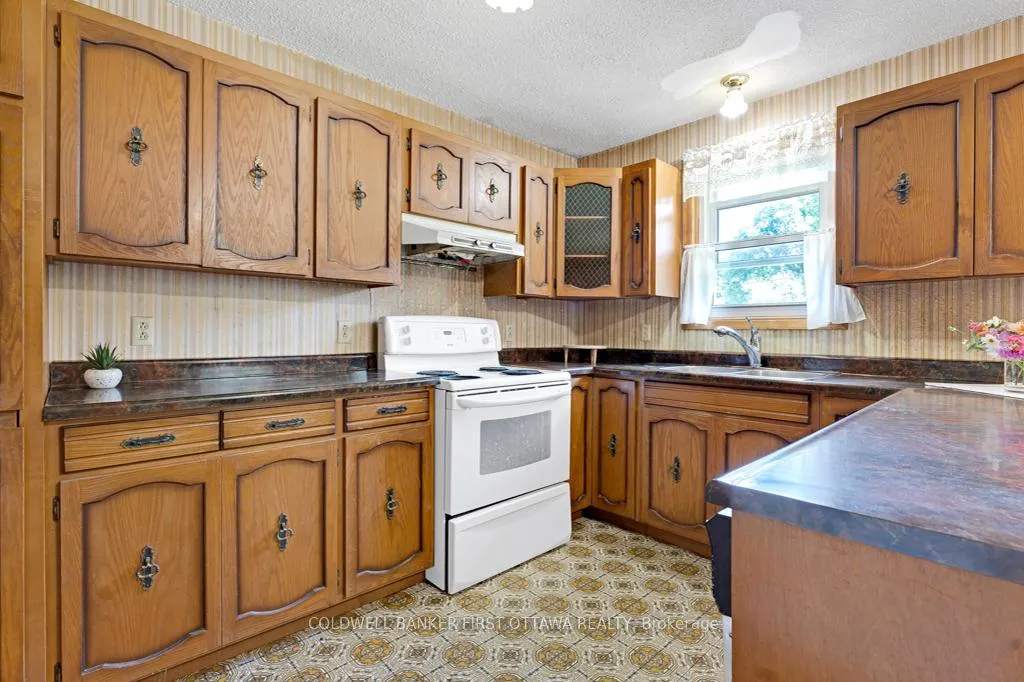 Photo 7 of 108 Willis Street, Lanark Highlands, Lanark Highlands (Lanark) Twp — HOMEH
